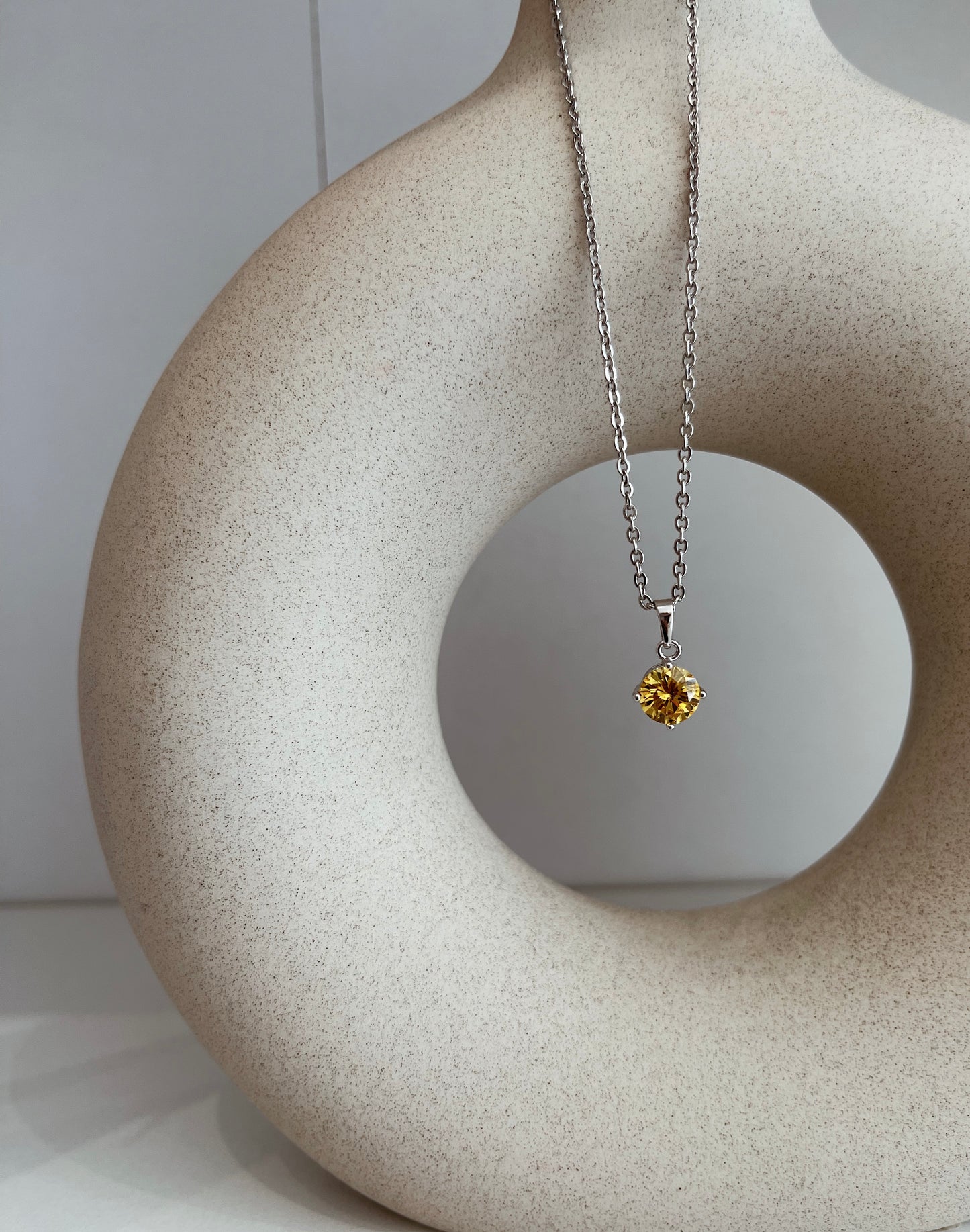 COLLAR AMARELO